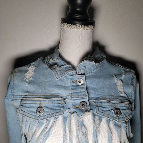 Redfox Womens Blue Fringe Distressed Collared Cropped Denim Jacket Size Small - Picture 3 of 6